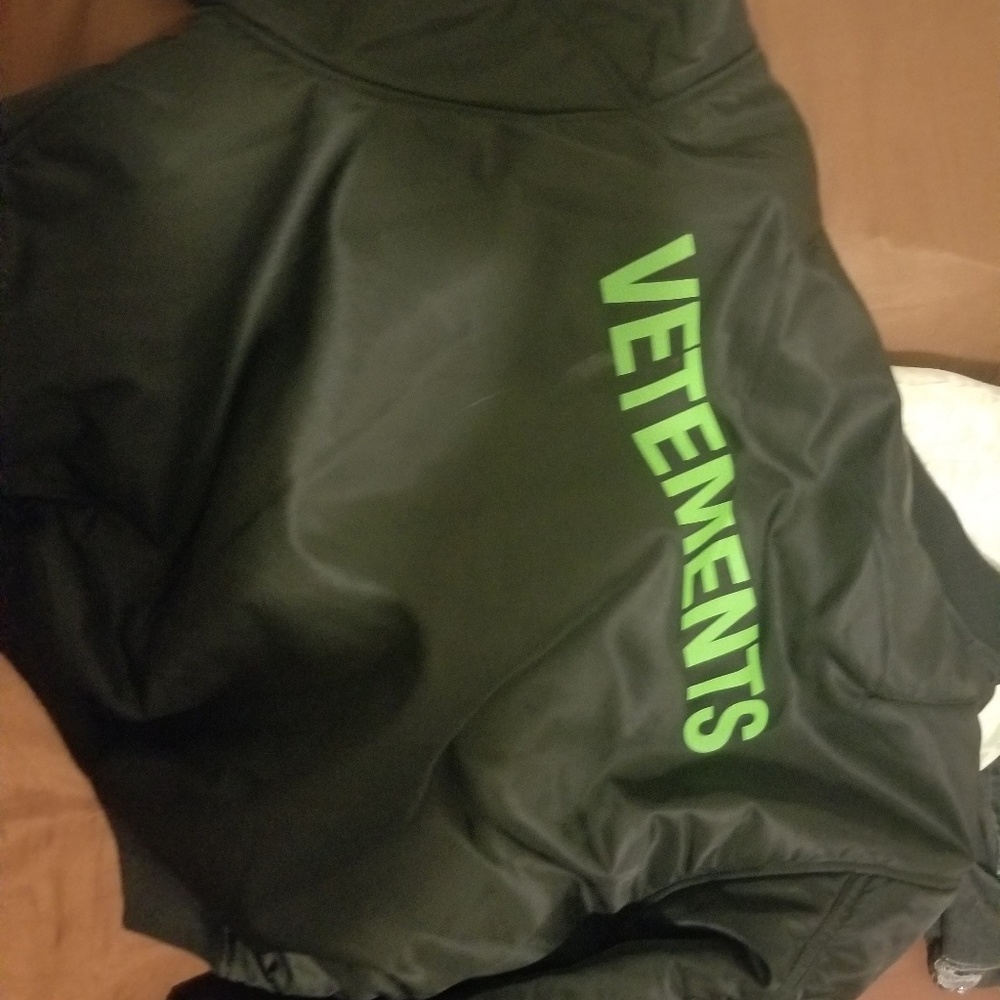 Vetements x Aplha industries bomber jacket - Picture 2 of 8